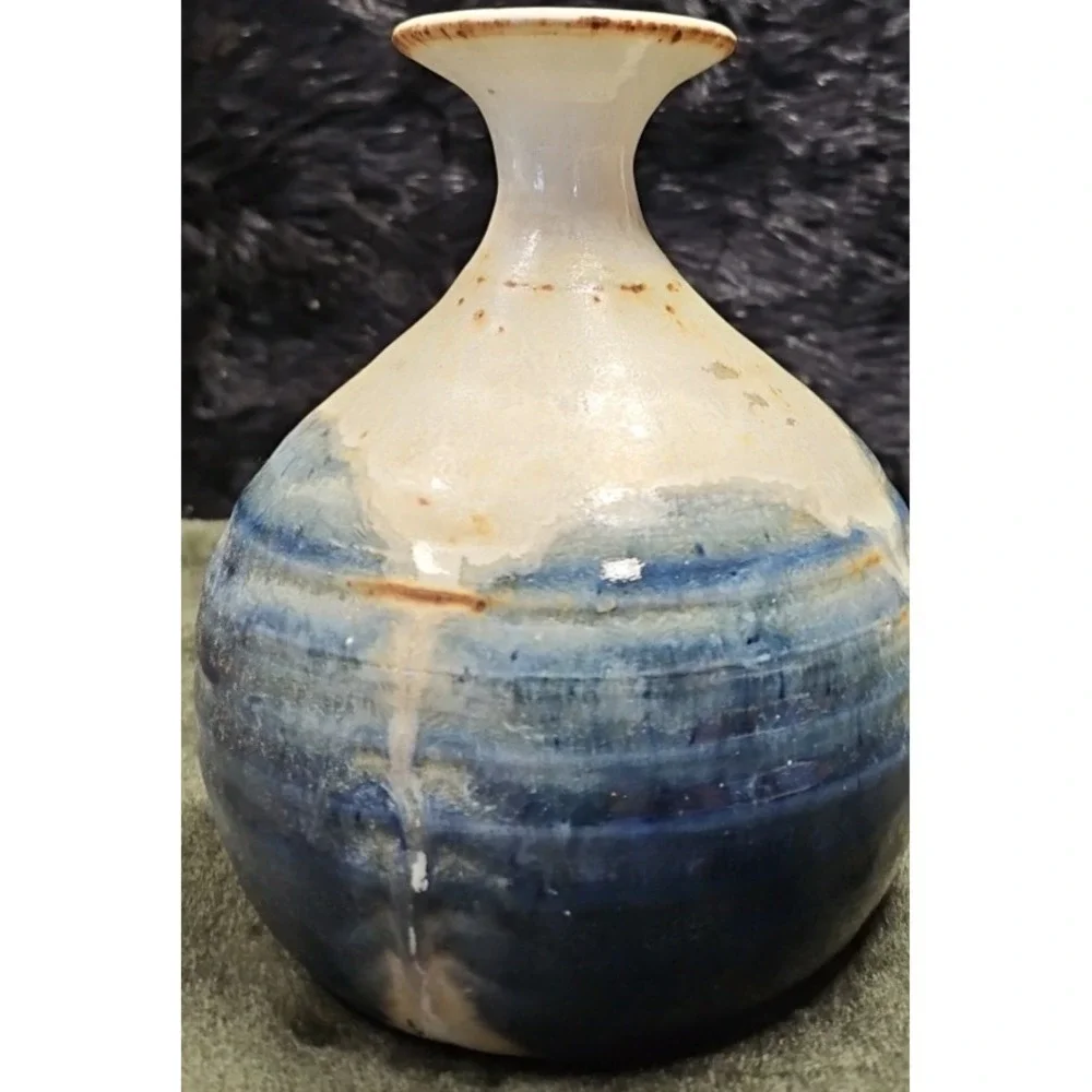 Vintage Small Gray and Blue Vase 6